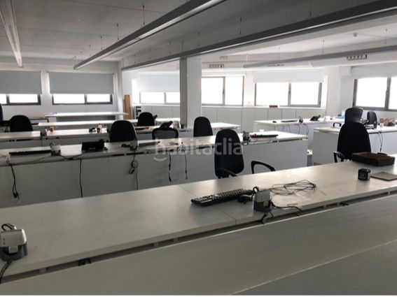 Foto 96ae527f-e0b7-4cb9-b4d5-4817818ade3d. Büro in carboner 12 in Fuente del Jarro Paterna