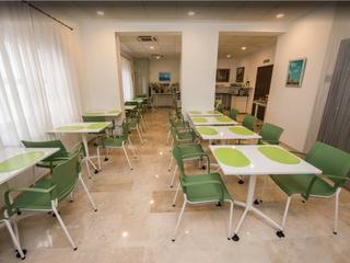 Lloguer Local Comercial a C. dels quatre cantons 18. Buscamos operador para restaurante en hotel 3 estrellas, en ubic