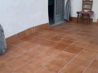 House in Calle san bartolome  8. Esta en buenas condiciones