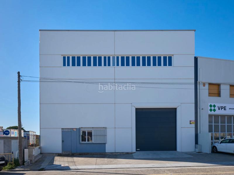 Foto 28993832-c56c-4938-8602-8ffa4cd676c5. Alquiler nave industrial en calle llevante 42 nave alquiler figueres en Vilamalla