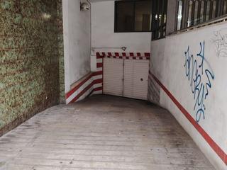 Aparcament cotxe a Carrer de valència 459. Plaza de parking  coche y moto - sagrada familia