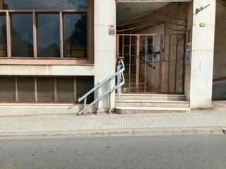 Location Local commercial à C/ ronda reus 9. ¡oportunidad única! se alquila espectacular local comercial 234m