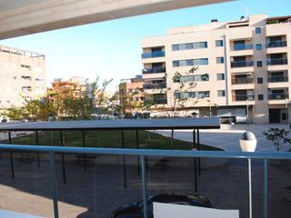 Appartement à Plaça del ministre marcelino domingo 1. Piso muy luminoso y esquinero con vistas a la plaza