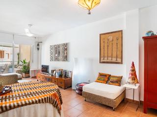 Piso en Saavedra fajardo 25. Fresca y luminosa vivienda con 3 orientaciones, muy bien distrib