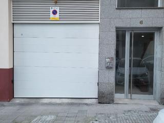 Lloguer Aparcament cotxe a Avenida da coruña 294. Garaje sin rampa y sin maniobras