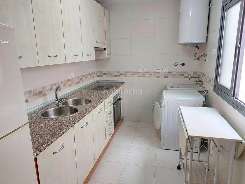 Foto 62cffb21-4258-4b2d-8474-6bac003c98bb. Alquiler piso en paseo Viator 56 piso 2 dormitorios acogedor y luminoso en Viator