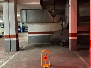 Miete Autoparkplatz in Calle reina amalia  4. Central de aparcamiento