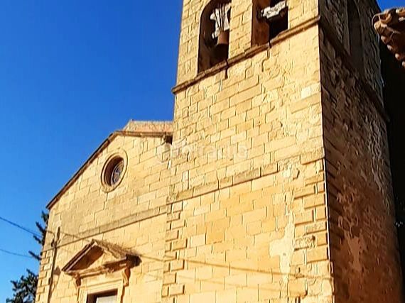 Foto dd2ce691-fa4f-4713-b98a-278706ddef48. Masia a carrer plaça 48 a Cornudella de Montsant