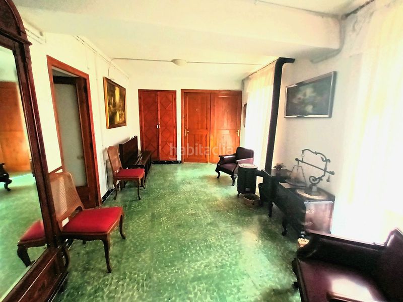 Foto defb9614-6fa4-41e6-adaf-61e5d05dedf0. Masia a carrer plaça 48 a Cornudella de Montsant