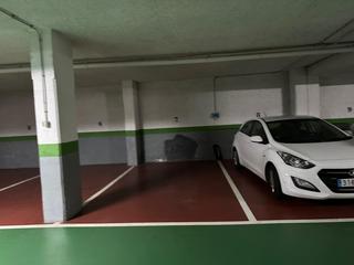 Aparcament cotxe a Asturcon  27. Plaza amplia de garaje