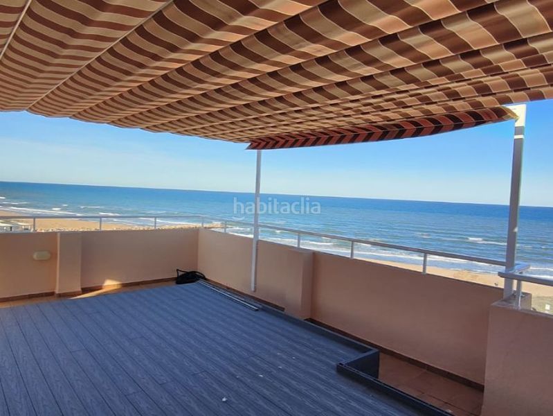 Foto e9e820af-819d-47ad-8545-48b74d42e26b. Alquiler ático en avenida de la mota 39 ático a 40 m de la playa con espectaculares vistas al mediterráneo en Xeraco