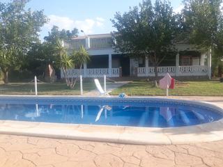 Xalet a Castillejos 19. Oportunidad: bonita casa de campo con fincas de olivos