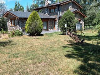 Masía en alquiler en llívia pirineos. casa de ensu