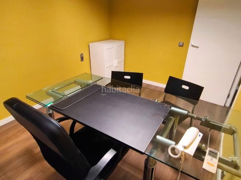 Foto 0a4aeeb5-620a-4765-b8c9-311b76940be5. Piso en emili grahit 57 amplio y luminoso piso en l'eixample, el centro empresarial y comercial de la ciudad en Girona