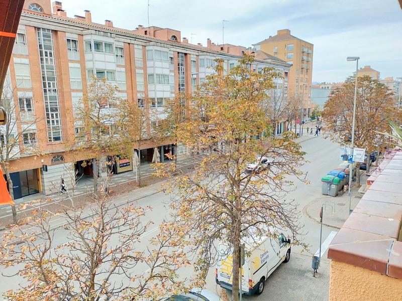 Foto 0b9dcdad-3991-4ed4-99af-27537ee625e2. Piso en emili grahit 57 amplio y luminoso piso en l'eixample, el centro empresarial y comercial de la ciudad en Girona