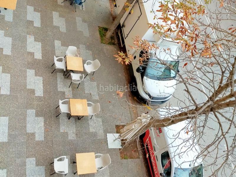 Foto b27ec4a4-15bf-419e-805f-9667f1a9780d. Piso en emili grahit 57 amplio y luminoso piso en l'eixample, el centro empresarial y comercial de la ciudad en Girona