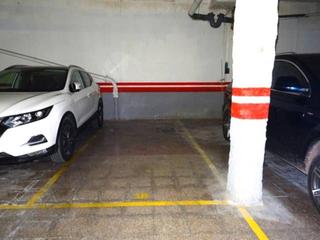 Location Parking voiture à Carrer onze de septembre, san adriá del besos 8. Alquiler parking grande coche  en san adria del besos, carrer on