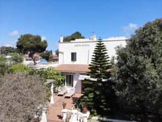 Chalet en Carrer de l'amazònia 2. Casa de campo en el corazón de la ciudad