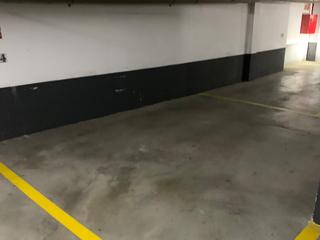 Aparcament cotxe a Carrer santa teresa 1b. Parking en venta