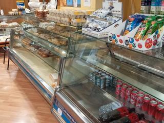 Lloguer Local Comercial a Perez galdos 33. Se alquila local