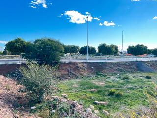 Terrain résidentiel à Calle de alcalde luis casanova 6. Venta de terreno 510m2 puerto de sagunto