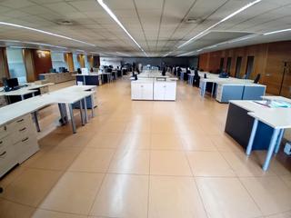 Miete Büro in Plaça de la vila 60