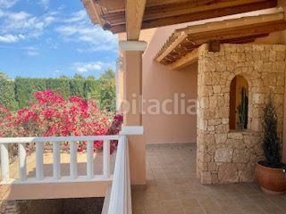 Foto 1b3f53b7-f4d2-4c18-a348-e3ef1ad9b13f. Chalet in carrer d'azorin 3 in Jesús Santa Eulària