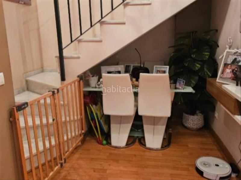 Foto 9d537ca3-8a30-4f9e-8bb3-f2351459e734. Dúplex en calle goya 16 magnifico duplex con vistas impresionantes,cochera y piscina comunitaria en Villares (Los)