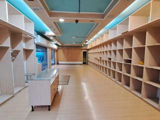 Lloguer Local Comercial a Calle sol 71. Alquiler de local a dos calles en centro viladecans