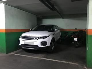 Lloguer Aparcament cotxe a Carrer del maresme 210. Parking para coche grande