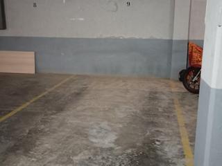 Aparcament cotxe a Carrer de rafael albertí 3. Parking zona la bòbila