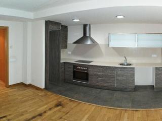 Pis a Enric granados 5. Piso 2 habitaciones