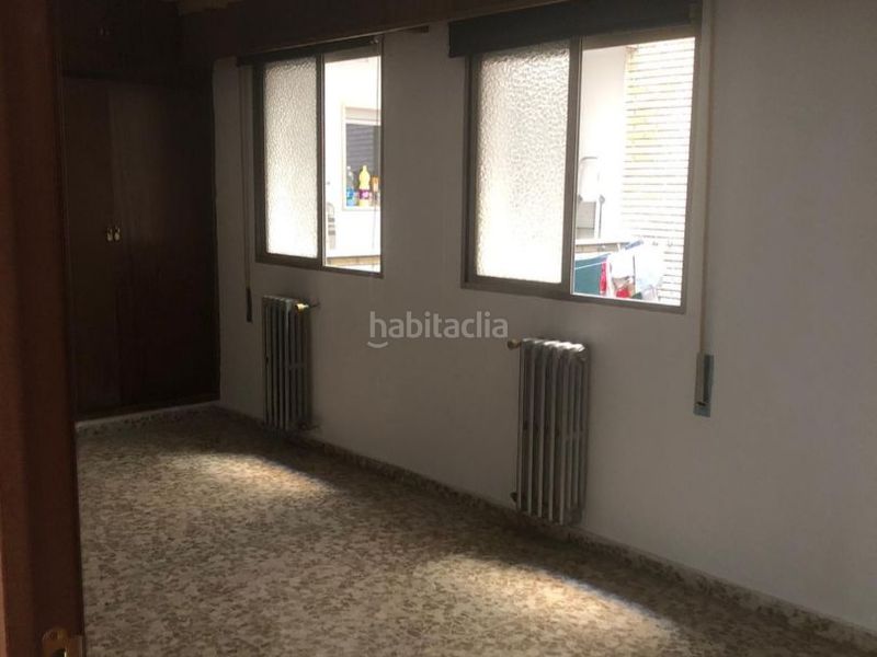 Foto 05c3c3ee-d523-4d69-b127-b90890dbdbda. Piso en calle san juan de dios 31 amplio piso centro en Granada