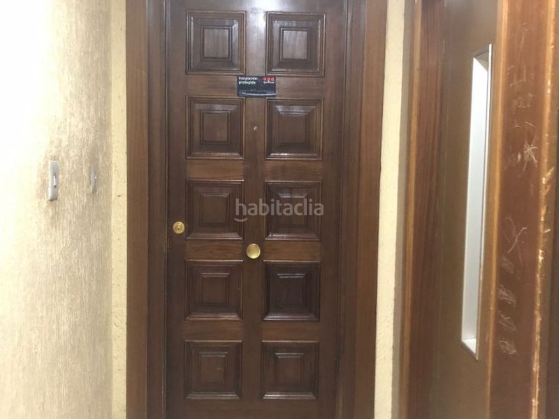 Foto abffa1b4-7716-45a2-8129-6ecb75e8241c. Piso en calle san juan de dios 31 amplio piso centro en Granada