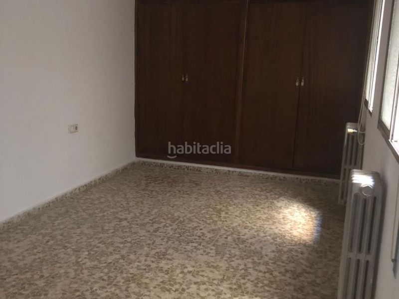 Foto ca96d4db-6ade-4803-9ed8-9e4aaa8dbbd2. Piso en calle san juan de dios 31 amplio piso centro en Granada