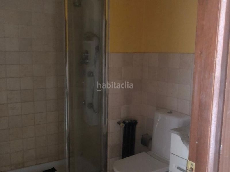 Foto f311539c-400e-48ef-b658-80296691736f. Piso en calle san juan de dios 31 amplio piso centro en Granada