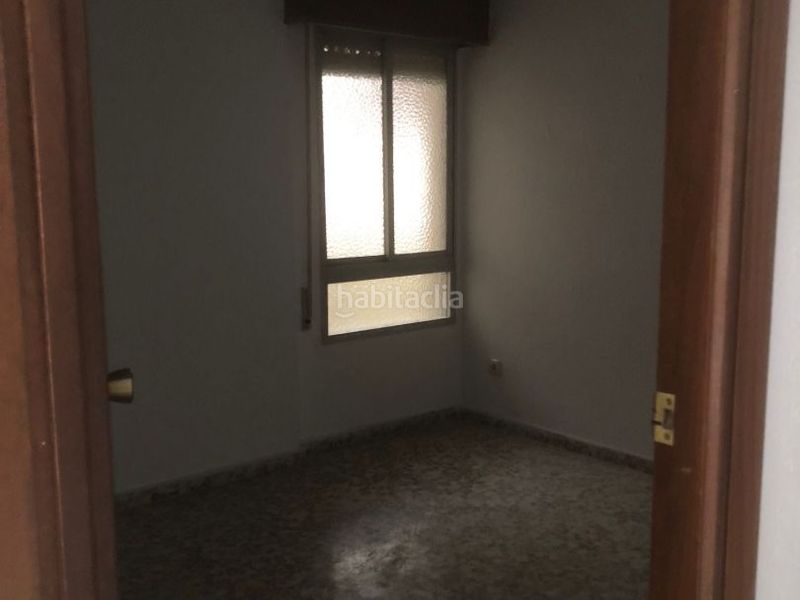 Foto f45f1408-c724-4411-ac90-34f51b862475. Piso en calle san juan de dios 31 amplio piso centro en Granada