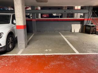 Parking voiture à Av. pablo picasso 48. ¡oportunidad única! plaza de parking en cornellà de llobregat, z