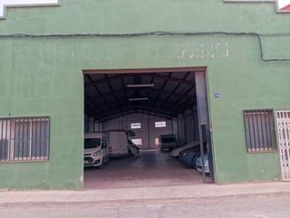 Local Comercial a Venta del comte 20. Ideal para comercio on line.