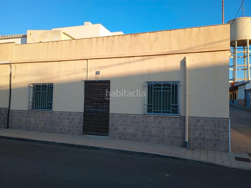 Foto 2b837c72-2837-4008-8f6a-7b16e2fad91b. Casa en calle sevilla 55 casa baja con terraza muy grande y patio interior en Picassent