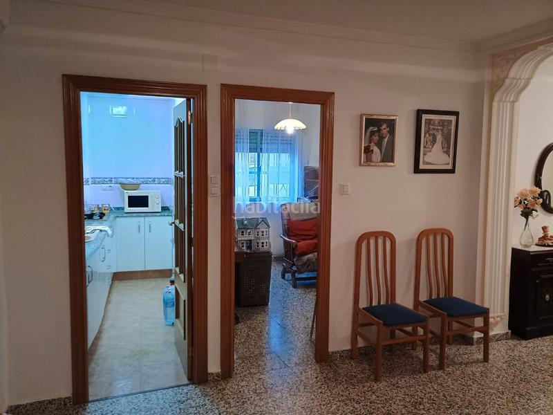 Foto 7781ab9a-6391-46a0-9802-c07c3128f4af. Casa en calle sevilla 55 casa baja con terraza muy grande y patio interior en Picassent