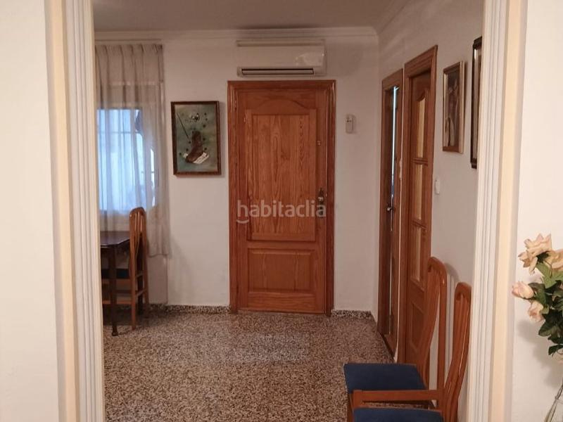 Foto c2bff67f-49c9-49d3-8605-850daea9085a. Casa en calle sevilla 55 casa baja con terraza muy grande y patio interior en Picassent