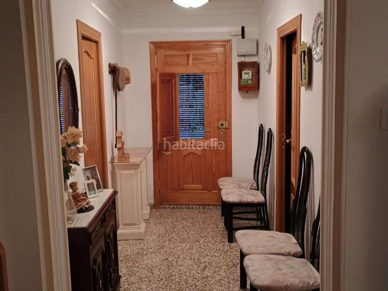 Foto c8eb95e1-7883-49c2-8807-cd322764ae72. Casa en calle sevilla 55 casa baja con terraza muy grande y patio interior en Picassent