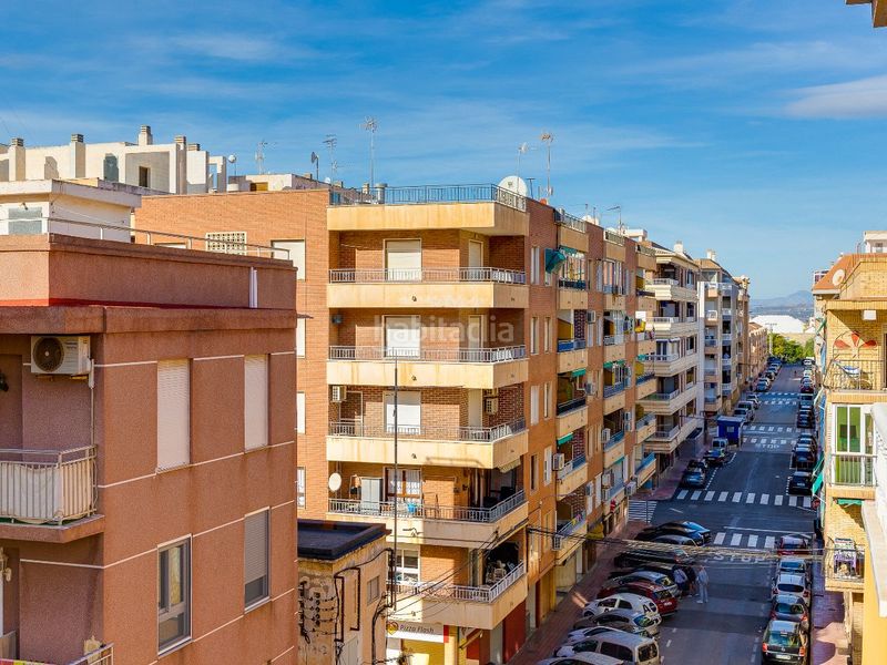 Foto 23a8c3b0-b969-4239-ad7e-fc3768b7d617. Apartment in calle valencia 8 in El Acequión Torrevieja
