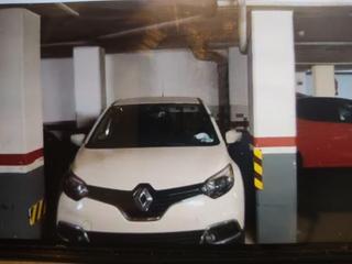Lloguer Aparcament cotxe a Av. madrid 209. Favil y seguro aparcamiento para coche pequeño. edificio con con