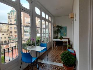 Location Bureau à C/ valencia 275. 3 oficinas disponibles en piso modernista. localización excelent