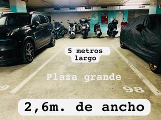 Location Parking voiture à Berenguer de palou 56. Alquilo plaza de parking grande en garaje con seguridad y de muy