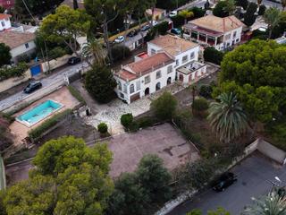 Chalet à Calle concha espina 4. Espectacular propiedad con múltiples posibilidades en vistahermo