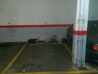 Parking coche en Passatge ferrer i guàrdia 1