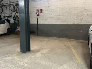 Lloguer Aparcament cotxe a Carrer gelida 3. Parking coche pequeño o moto